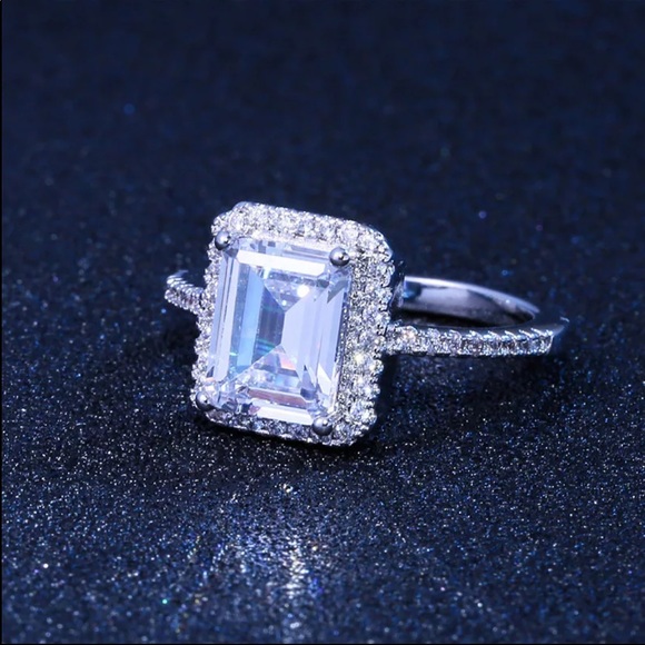 New Women’s 925 Silver Sapphire Ring - Picture 3 of 6